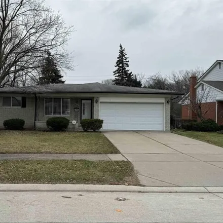 Rent this 3 bed house on 3650 Veronica Drive in Sterling Heights, MI 48310