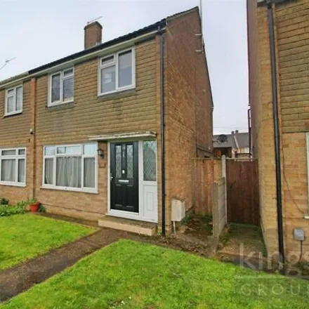 Buy this 3 bed house on Rowlands Close in Cheshunt, EN8 9NR