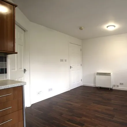 Image 2 - Rosebank Avenue, Falkirk, FK1 5JR, United Kingdom - Apartment for rent