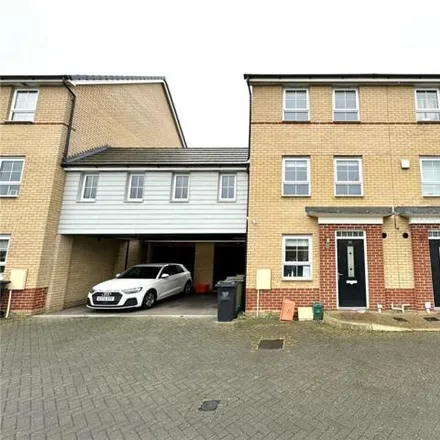 Buy this 4 bed duplex on Broadhurst Place in Basildon, SS14 2FA