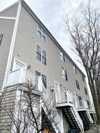 Image 4 - 18 Middle Street, Riverview, Waltham, MA 02454, USA - Condo for sale