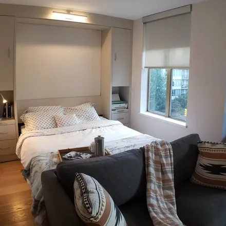 Rent this studio apartment on Yaletown in Vancouver, BC V6B 6R6
