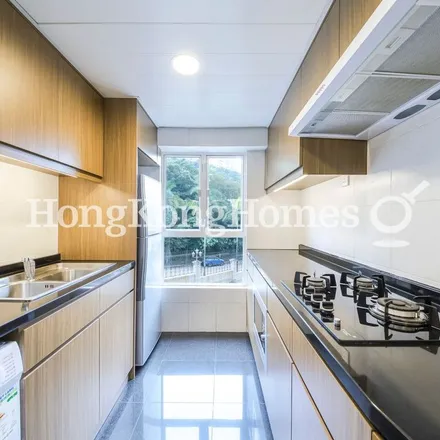 Image 3 - China, Hong Kong, Hong Kong Island, North Point, Braemar Hill Road, Block 7 - Apartment for rent