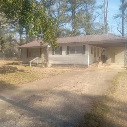 Buy this 2 bed house on 1273 2nd Avenue Southwest in Fayette, AL 35555