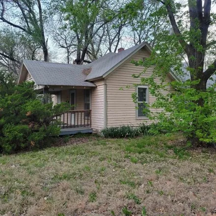 Buy this 3 bed house on 460 Walnut Street in Halstead, Harvey County