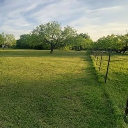 Buy this studio apartment on Providence Road in Navarro County, TX 75109