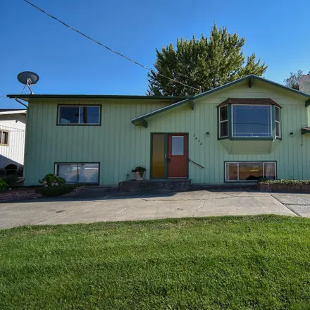 Buy this 4 bed house on 1416 Warner Avenue in Lewiston, ID 83501