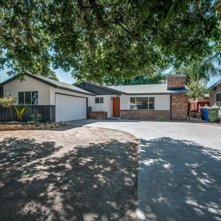 Buy this 3 bed house on 910 2nd Street in Taft, Kern County