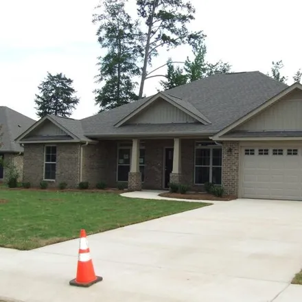 Buy this 4 bed house on 176 Tanglewood Drive in Alabaster, AL 35007