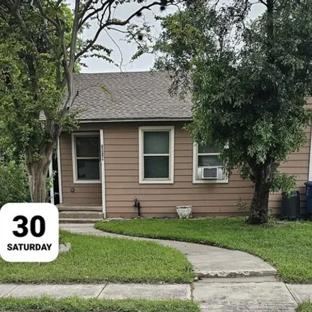 Buy this 3 bed house on Highland Park Assembly in 1518 Steves Avenue, San Antonio