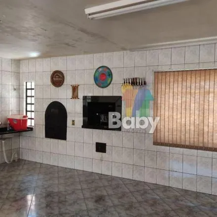 Buy this 5 bed house on Rua Vitória in Vila Tolentino, Cascavel - PR