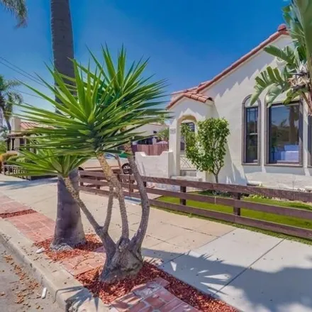 Image 2 - 2864 Palm St, San Diego, California, 92104 - House for sale