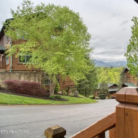 Image 2 - 824 Great Smoky Way, Gatlinburg, Tennessee, 37738 - House for sale