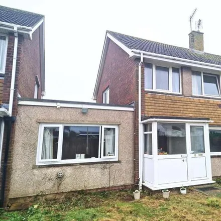 Buy this 4 bed duplex on The Whimbrels in Porthcawl, CF36 3TR