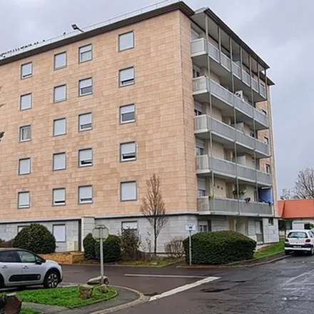 Rent this 4 bed apartment on Avenue de l'Union Soviétique in 63500 Issoire, France