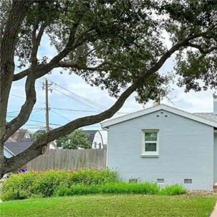 Buy this 3 bed house on 2231 Lawnview Street in Corpus Christi, TX 78404