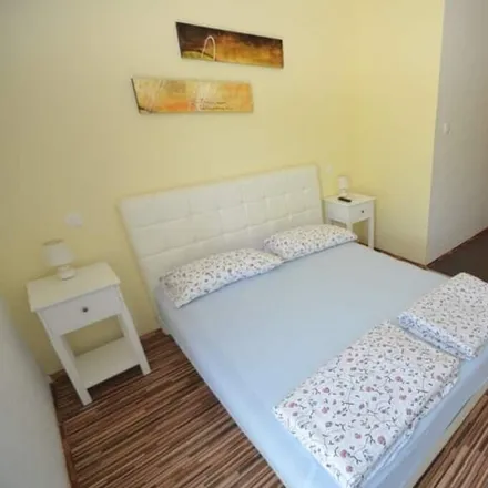 Rent this 5 bed house on 52460 Kaldanija - Caldania