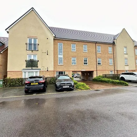 Rent this 2 bed apartment on Money Mead in Dunstable, LU6 1FT