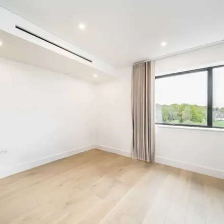 Image 2 - Woodside Avenue, London, N10 3JA, United Kingdom - Apartment for rent