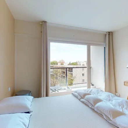 Image 2 - 10 Avenue de Mormal, 59000 Lille, France - Apartment for rent
