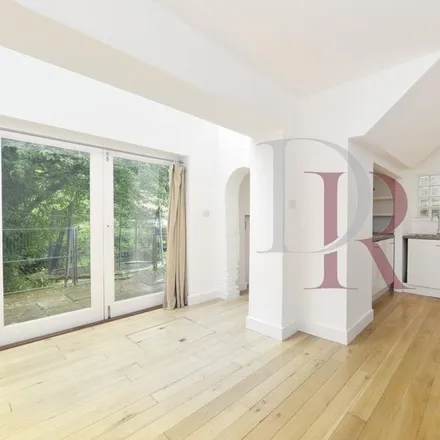 Rent this 1 bed apartment on Halliford Street in London, N1 3HD