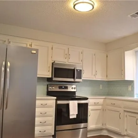 Image 6 - West 110th Terrace, Overland Park, KS 66215, USA - Condo for sale