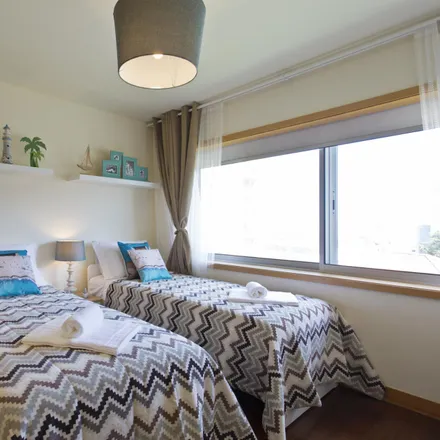 Rent this 2 bed apartment on Espigueiro in Rua Heróis de França, 4450-159 Matosinhos