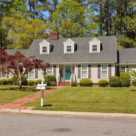 Buy this 5 bed house on 1448 St James Place in Country Club Estates, Kinston