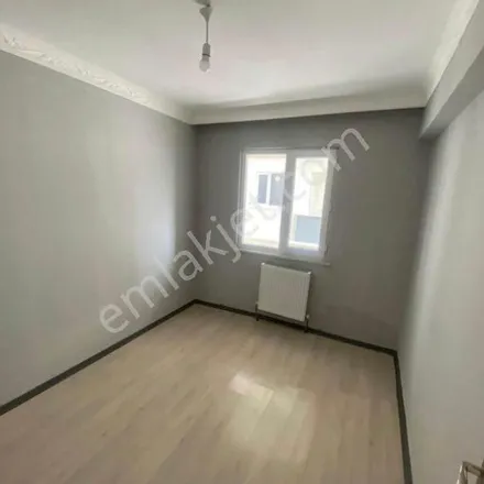 Rent this 2 bed apartment on unnamed road in 35110 Karabağlar, Turkey