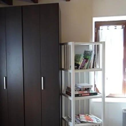 Rent this 2 bed townhouse on 63690 Avèze