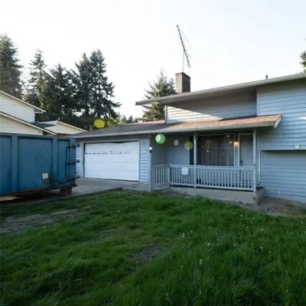 Buy this 3 bed house on 2618 Southwest 334th Place in Federal Way, WA 98023