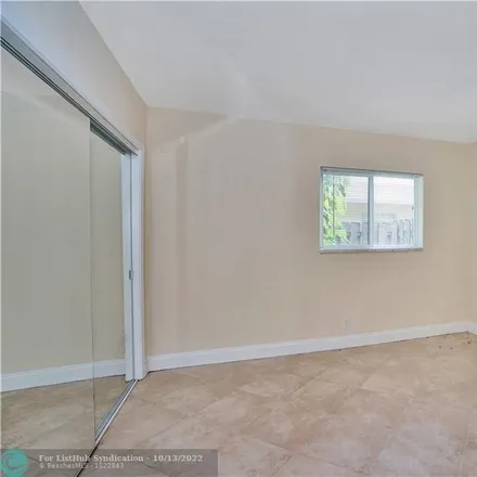 Image 9 - 1424 Holly Heights Drive, Fort Lauderdale, FL 33304, USA - Condo for sale