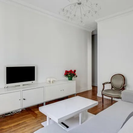 Image 4 - 1s Square Emile Zola, 75015 Paris, France - Apartment for rent