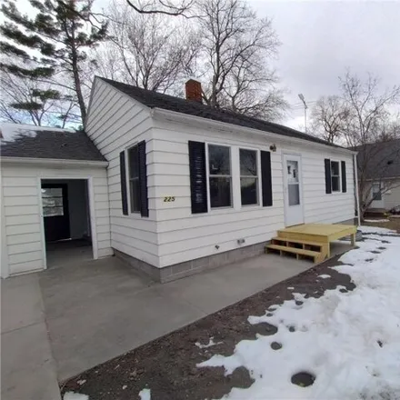 Image 2 - 321 2nd Street, Mora, MN 55051, USA - House for sale