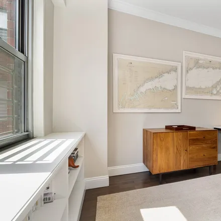 Image 5 - Chase, 360 East 72nd Street, New York, NY 10021, USA - Condo for sale