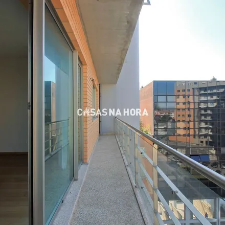 Rent this 3 bed apartment on BROOKLYN BARBEARIA in Rua do Campo Alegre, 4150-170 Porto