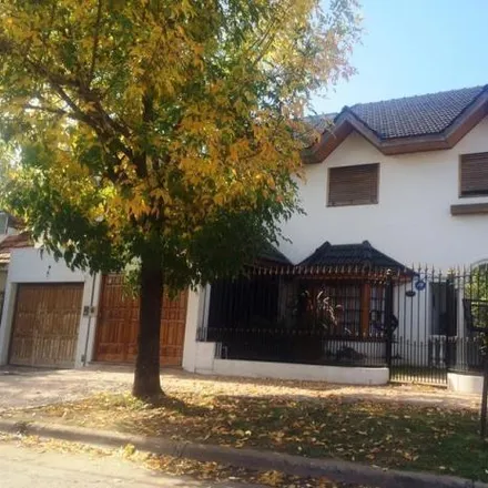 Buy this 5 bed house on 12 de Octubre 263 in Partido de Lomas de Zamora, B1828 HGV Lomas de Zamora