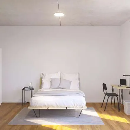 Rent this 2 bed apartment on Generalkonsulat des Königreichs Marokko in Ostparkstraße 35, 60385 Frankfurt