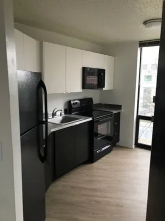 Image 2 - 155-161 West Elm Street, Chicago, IL 60610, USA - Apartment for rent