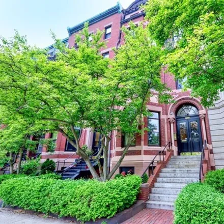 Rent this 4 bed condo on 337 Commonwealth Avenue in Boston, MA 02115