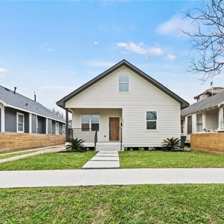 Buy this 4 bed house on 3061 Avenue R in Galveston, TX 77550