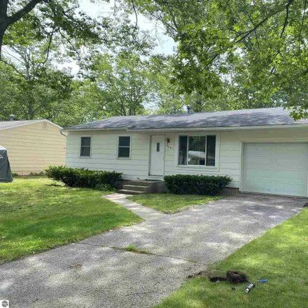 Buy this 3 bed house on 836 Boon Street in Traverse City, MI 49686