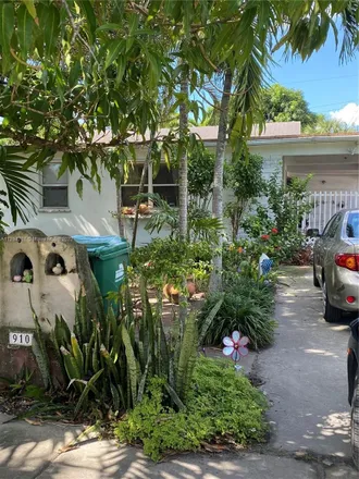Buy this 3 bed house on 910 Southwest 71st Court in White House Trailer Park, Miami-Dade County