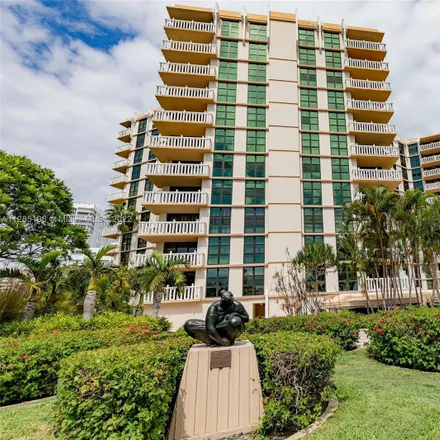 Buy this 2 bed condo on 1112 Crandon Boulevard in Key Biscayne, Miami-Dade County