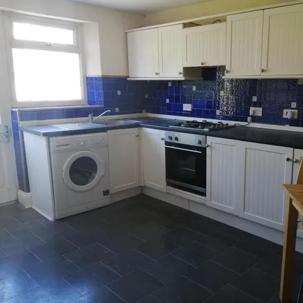 Rent this 4 bed apartment on The Cloisters in Swansea, SA1 4QP