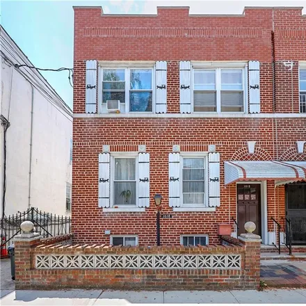 Image 1 - 1018 64th Street, New York, NY 11219, USA - Townhouse for sale