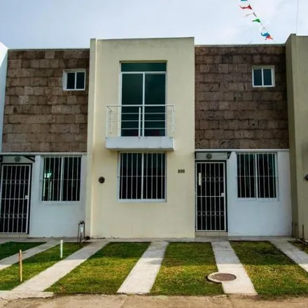 Rent this 3 bed house on Calle Lino in Las Agujas, 45200 Tesistán