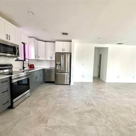 Image 8 - 911 79th Terrace, Miami Beach, FL 33141, USA - House for rent