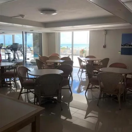 Image 4 - Pizza Days, Ocean Drive, Miami Beach, FL 33139, USA - Apartment for rent