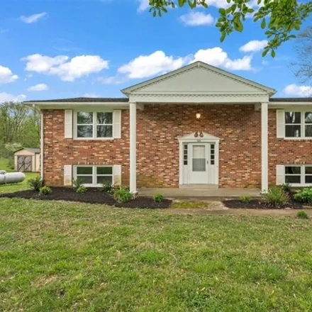 Buy this 5 bed house on 5041 Ridgeview Dr in Bowling Green, Kentucky